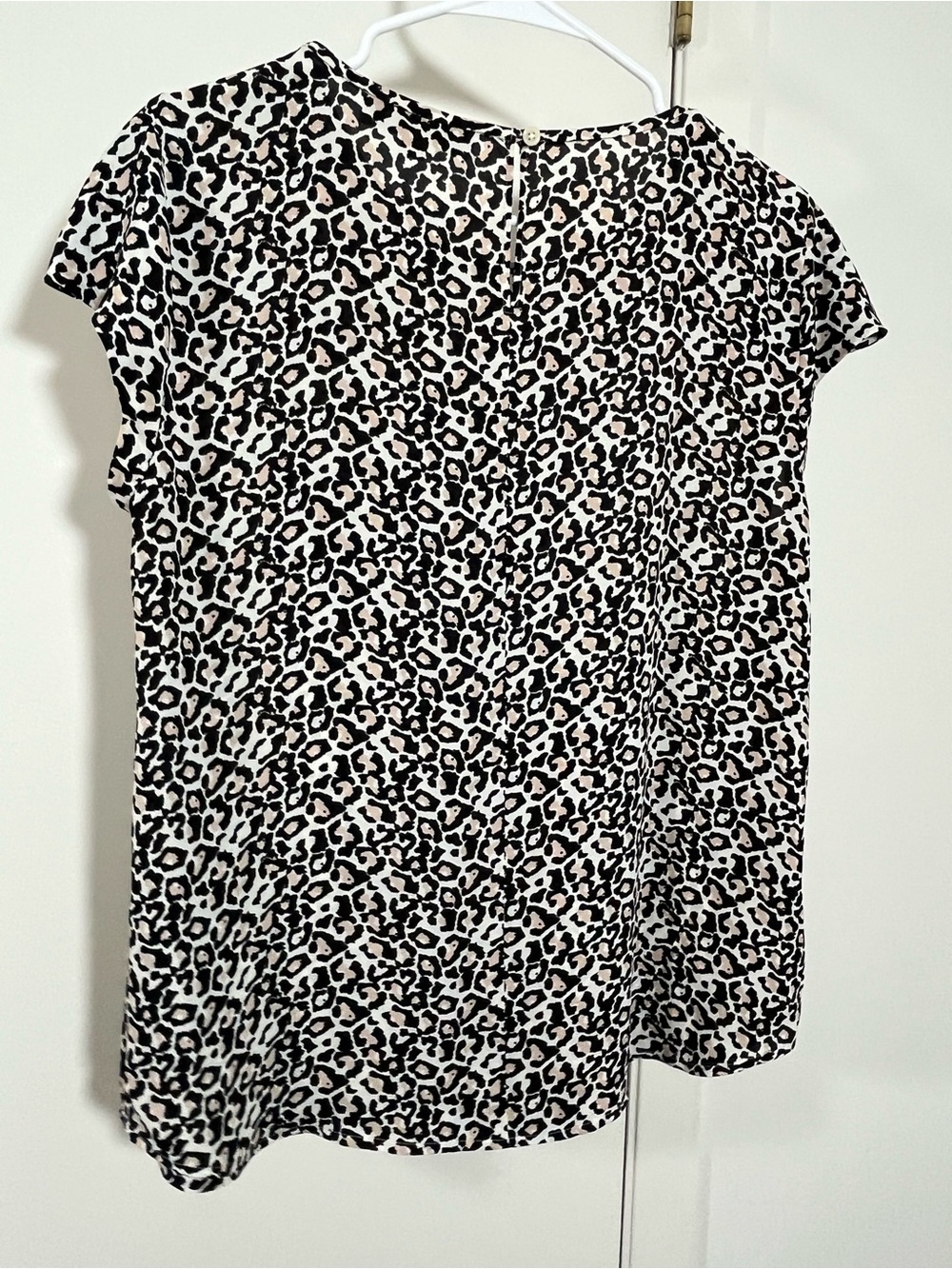 3 Tops: LOFT and Ann Taylor - Picture 9 of 12